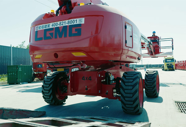 米兰·(milan)中国官网球迷群英汇聚重机发车视频